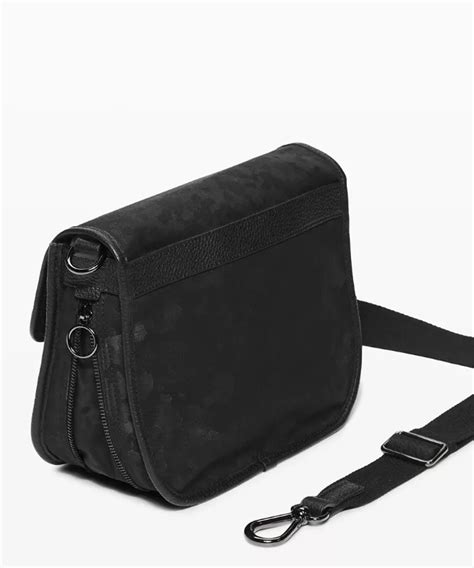 7 Perfect Crossbody Bags For Your Next Trip Iucn Water