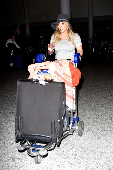Hilary Duff Leaving The Toronto International Airport Porn Pictures XXX Photos Sex Images