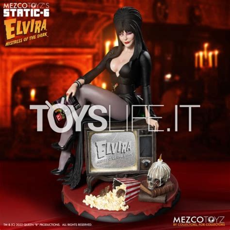 Mezco Toyz Elvira Mistress Of The Dark 1 6 Static 6 Statue TOYSLIFE