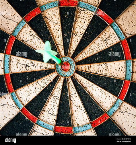 Target Hit Dartboard Goal Goals Objective Targets Hits