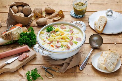 Kartoffelsuppe Mit W Rstchen Von Oma