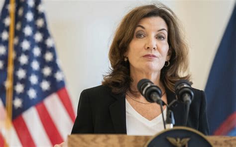 Kathy Hochul Sworn In As New Yorks First Female Governor The Times