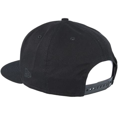 NY Yankees Black/Black 9Fifty Snapback - New Era caps | Hatstore.co.uk