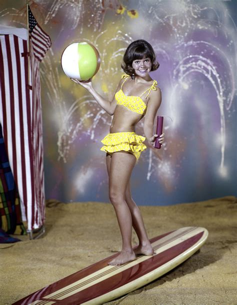 Sally Field as Gidget (1966) : r/OldSchoolCool