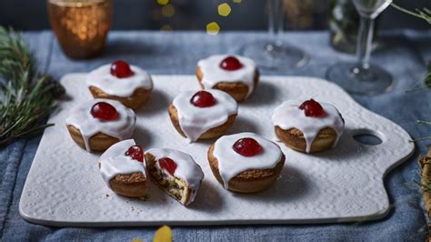 Iced mince pies recipe - BBC Food