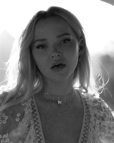 Dove Cameron Image