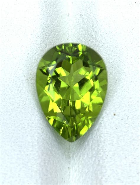 4.25 Cts Natural Peridot Gemstone