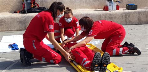 La Croce Rossa Italiana Alla Ricerca Di Nuovi Volontari