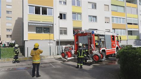 Küchenbrand in einer Wohnung in Wels Vogelweide fordert zwei Verletzte