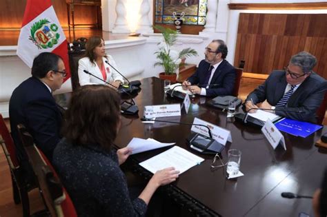Jefa de Estado recibió a presidente ejecutivo del Banco de Desarrollo de América Latina Justo