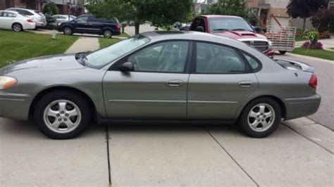 Find Used 2004 Ford Taurus Ses Sedan 4 Door 3 0l In Northville Michigan United States For Us