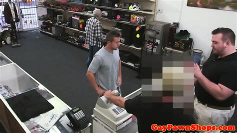 Amateur Hunk Goes Gay For Cash At Pawnshop