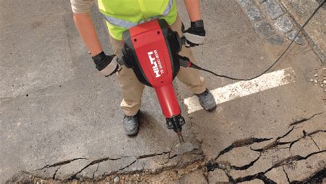 MŁOT WYBURZENIOWY HILTI TE 3000 AVR na wynajem BM RENT