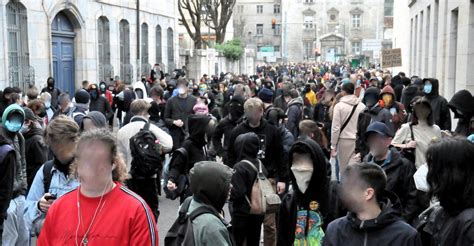 Toufik de Planoise on Twitter Besançon un bras dhonneur au Préfet