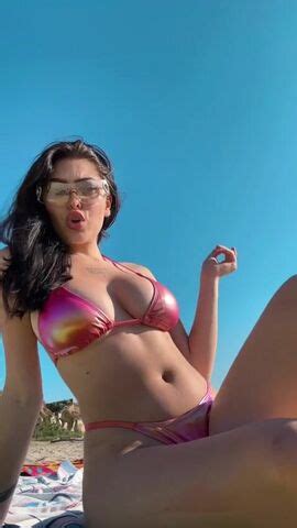 Claudia In Bikini ItPornIt