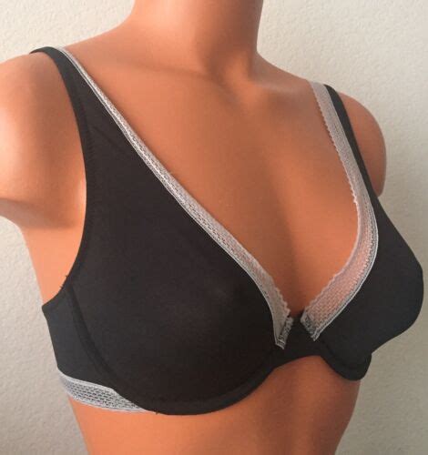 32d Sku 143 New Victorias Secret Very Sexy Unlined Demi Blackandwhit Bra