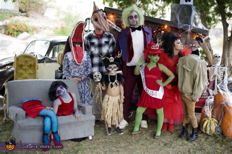 Beetlejuice Family Costume | Mind Blowing DIY Costumes