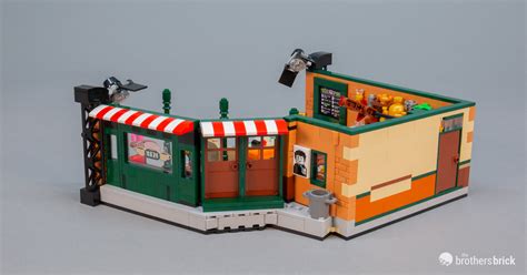 Lego Ideas 21319 Friends Central Perk Review 37 The Brothers Brick The Brothers Brick