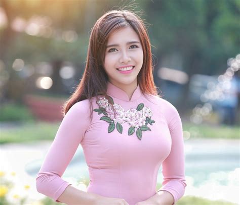 Hình ảnh hot girl Gái xinh mặc áo dài trắng đẹp nhất THCS Hồng Thái