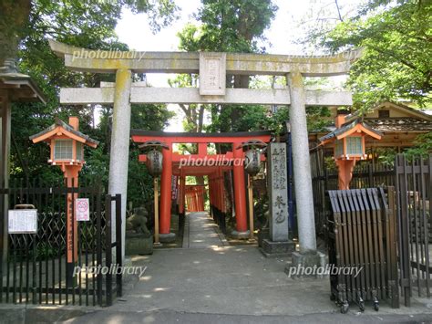 花園稲荷神社東京・上野公園 写真素材 3172195 フォトライブラリー Photolibrary