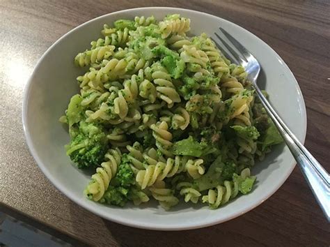 Fusilli Mit Brokkoli Und Salsiccia Cucinino Italienisch Essen Trinken