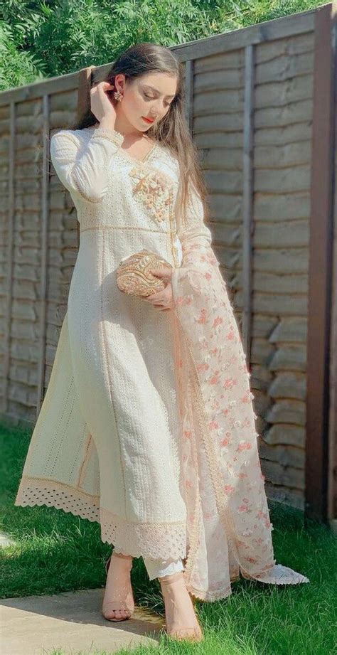 Pin By Amal Ahmad On Tenu Suit Suit Karda Beautiful Dress Designs