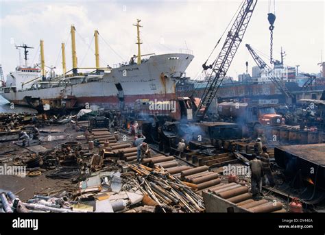 India Mumbai Ship Breaking Yard In Harbor Area Cargo Ships Will Be