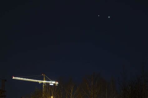 Nyt kannattaa katsoa taivaalle Kirkkaat Jupiter ja Venus ovat erittäin