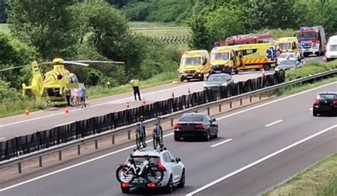 Accident Teribil Pe O Autostrad Din Ungaria Un Rom N Mort I R Ni I