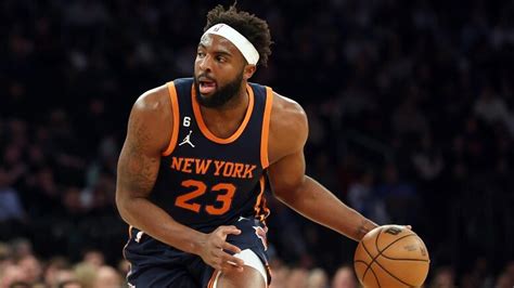 Knicks' Mitchell Robinson to Miss Extended Time After Thumb Surgery ...