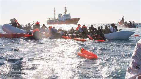 Flucht über das Mittelmeer UN fordern EU Rettungseinsätze tagesschau de