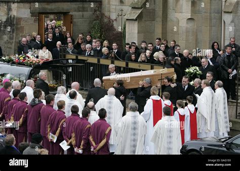 Phil Odonnell Funeral Stock Photo Alamy