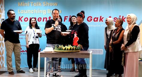 ririe bogar luncurkan buku komentar fisik gak asik foto