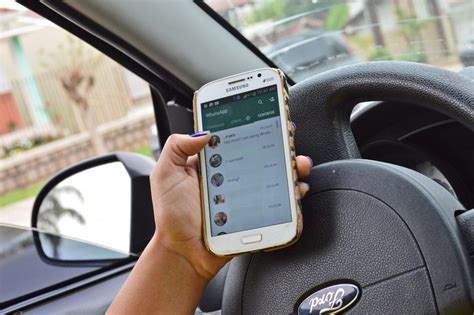 Pesquisa Aponta Que 50 Dos Brasileiros Usam Celular Ao Volante Automais