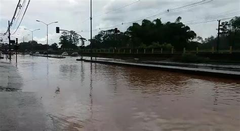 Chuva Causa Alagamentos E Estragos No Primeiro Dia De 2019 Em Juiz De