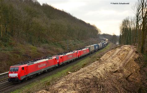 189 023-5 und 189 082-1 und 189 078-9 | Elten 07.02.2011 | Patrick ...