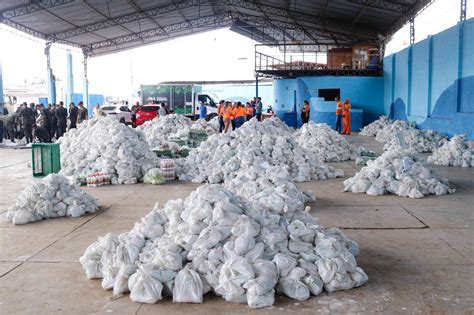 Prefeitura Realiza Entrega De Mais De Toneladas De Peixes A Fam Lias