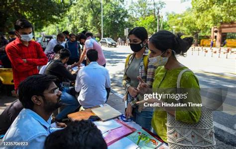 Delhi University North Campus Photos and Premium High Res Pictures ...