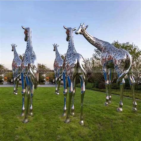 Large Giraffe Statue