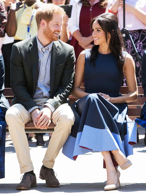 Pregnant Meghan Markle, Prince Harry Visit Bondi Beach on Royal Tour