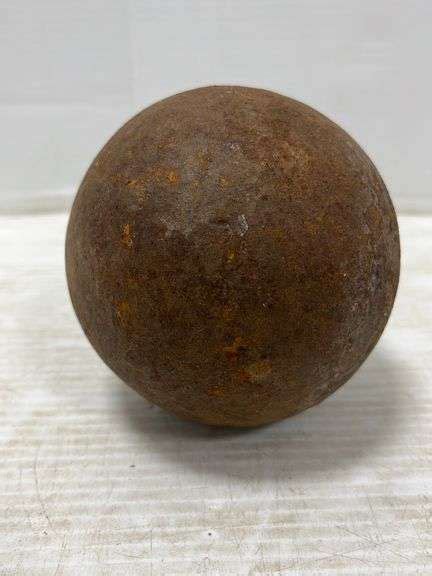 Civil War cannon ball, approx. 4"Dia - Albrecht Auction Service