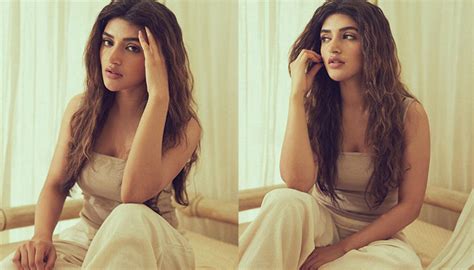 Sreeleela బడ రమల ఇననరత దరశనమచచన శరలల Sreeleela Latest Hot Photoshoot