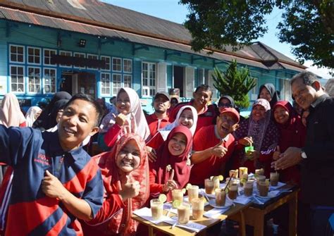 Perayaan Hari Guru Nasional Dan HUT PGRI Meriah Di SMAN 1 Padang