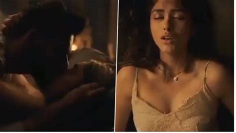Mrunal Thakur On Sex