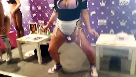 Free Avn Expo Porn Videos Xhamster