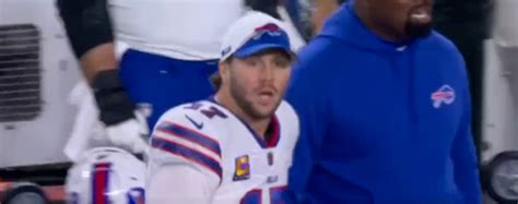 Bills' Josh Allen angry over intentional grounding in Bengals loss