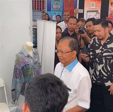 Gubernur Bali I Wayan Koster Datangi Booth MAJA Labs Di Bali Digifest