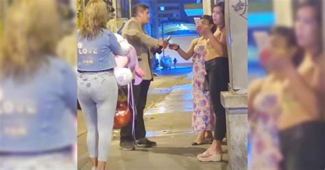 Video Joven Lleva Regalos De San Valentín A Sexoservidoras En Perú Línea Directa