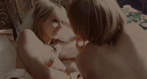 Stoned Nude Pics Pagina