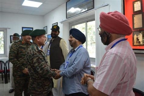 Army Chief Visits Forward Areas Of Poonch Reviews Operational